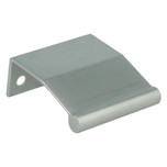Uchwyt 2361 - chrom mat / rozstaw 32 mm   Wymiary: - długość: 45 mm - rozstaw otworów: 32 mm   Materiał: metal   Kolor pokrycia: chrom mat   Bardzo...