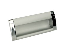 Uchwyt wpuszczany UA08 96 mm Chrom połysk - Gamet