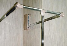 Pantograf drewnopodobny jasny stal szerokość 60-83cm - Valcomp