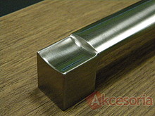 Uchwyt UU30 nikiel szczotkowany rozstaw 224mm(W) - Gamet