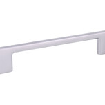 Uchwyt UN73 - chrom satynowy / rozstaw 128 mm   Wymiary: - długość całkowita: 162 mm - rozstaw otworów: 128 mm   Materiał: metal   Kolor pokrycia:...