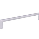 Uchwyt UN73 - chrom satynowy / rozstaw 160 mm   Wymiary: - długość całkowita: 194 mm - rozstaw otworów: 160 mm   Materiał: metal   Kolor pokrycia:...