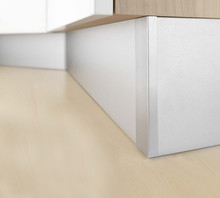 Systemy cokołowe Łącznik 135° do Cokołu wys.10cm STAL Szczotkowana Rehau - Rehau