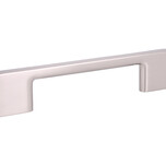 Uchwyt UN73 - nikiel szczotkowany / rozstaw 96 mm   Wymiary: - długość całkowita: 130 mm - rozstaw otworów: 96 mm   Materiał: metal   Kolor pokrycia:...