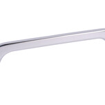 Uchwyt ORGANIC UU05 - chrom połysk / rozstaw 128 mm   Wymiary: - długość całkowita: 145,4 mm - rozstaw otworów: 128 mm   Materiał: metal   Kolor...