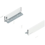 Komplet boków 770M do szuflady LEGRABOX    Informacje techniczne:- wysokość boku szuflady: M=90,3 mm- wysokość zabudowy: 106 mm- długość prowadnicy:...