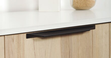 Uchwyty Uchwyt CUTT 0322 - czarny mat / rozstaw 320/480 mm - Viefe