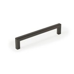 Uchwyt U 0056 - czarny mat / rozstaw 128 mm   Wymiary: - długość: 136,5 mm - rozstaw otworów: 128 mm   Materiał: metal   Kolor pokrycia: czarny mat  ...