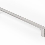 Uchwyt LUV 0536 - nikiel szczotkowany / rozstaw 320 mm    Wymiary: - długość całkowita: 330 mm  - szerokość profilu: 17,5 mm - wysokość: 30,4 mm -...