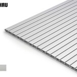 Profil żaluzji E23 - aluminium / wys. 8 mm / dł. 250 cm Wymiary: - szerokość: 250 cm - głębokość: 4,5 cm - wysokość: 0,8 cm Materiał: tworzywo...