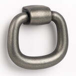 Kołatka PENDANT - ołowiany industrialny / szerokość 39.3 mm Wymiary: - szerokość: 39.3 mm - wysokość: 37.9 mm Materiał: metal  Kolor pokrycia:...