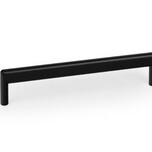 Uchwyt podłużny BEAM 0673/160 - czarny mat Wymiary: - długość: 168 mm - szerokość: 8 mm - wysokość: 39 mm - rozstaw otworów: 160 mm Materiał: zamak...