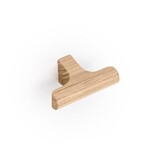 Gałka drewniana HINOKI WOOD 0681/60 - surowy szczotkowany Wymiary: - szerokość: 60 mm - głębokość: 25,6 mm - wysokość: 36,7 mm Materiał: drewno Kolor...